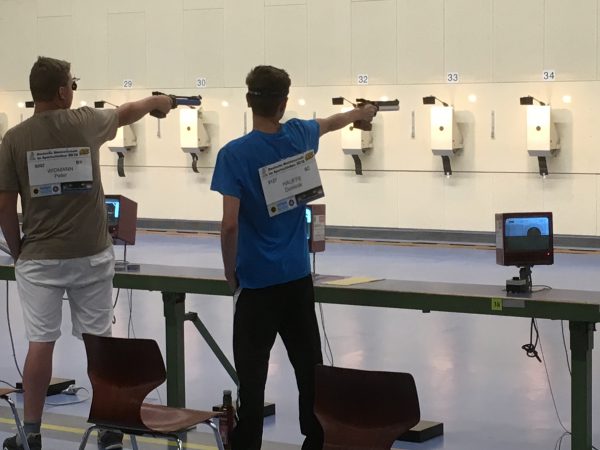 Dominik Hauffe (rechts) im Wettkampf